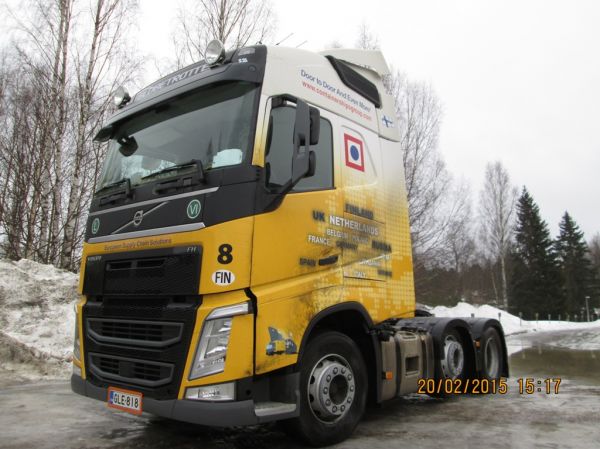 Containershipin Volvo FH 
Containerships Oy Ltd:n Volvo FH rekkaveturi.
Avainsanat: Containerships Volvo FH 8