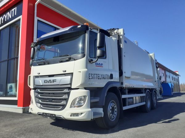 DAF CF340
DAF CF340 jäteauto.
Avainsanat: DAF CF340 Hirvaskangas