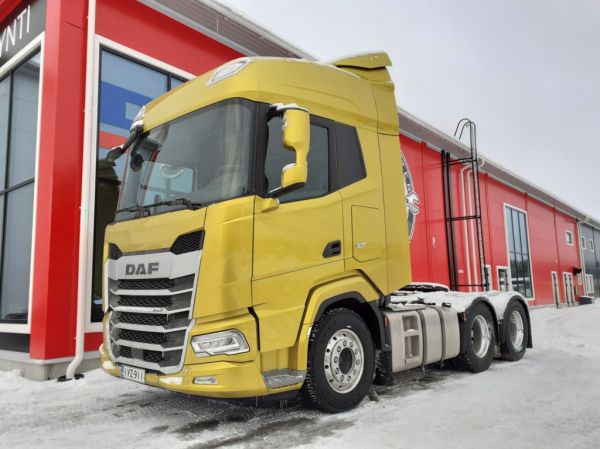 DAF XF530
DAF XF530 rekkaveturi.
Avainsanat: DAF XF530 Hirvaskangas