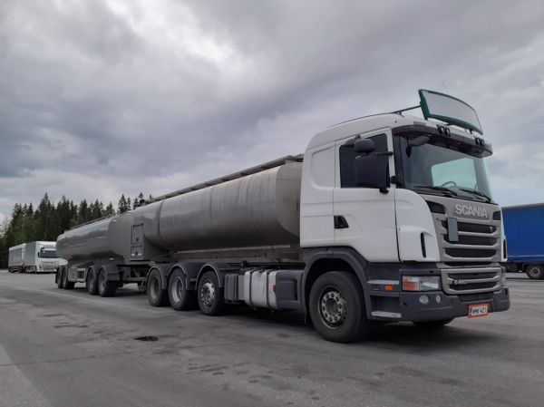 E-S Tuomikosken Scania G480
E-S Tuomikoski Oy:n Scania G480 säiliöyhdistelmä.

Avainsanat: Tuomikoski Scania G480 ABC Hirvaskangas