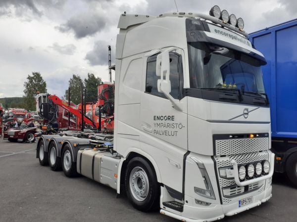 Encore Ympäristöpalvelujen Volvo FH
Encore Ympäristöpalvelujen Volvo FH koukkulava-auto.
Avainsanat: Encore Ympäristöpalvelut Volvo FH Himos23