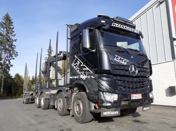 FK-Kuljetuksen MB 3263 Arocs
FK-Kuljetus Oy:n MB 3263 Arocs puutavarayhdistelmä.
Avainsanat: FK-Kuljetus MB 3263 Arocs Neste