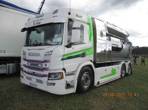 Finells Transportin Scania P540
Finells Transport Ab:n Scania P540 loka-auto.
Avainsanat: Finells-Transport Scania P540 Alahärmä25 Kaj