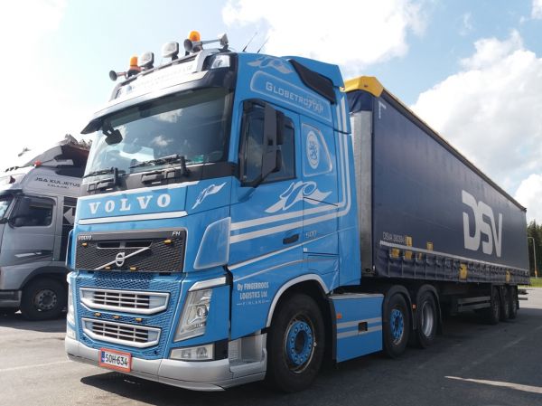 Oy Fingerroos Logistics Ltd:n Volvo FH540
Oy Fingerroos Logistics Ltd:n Volvo FH540 puoliperävaunuyhdistelmä.
Avainsanat: Fingerroos Volvo FH540 ABC Hirvaskangas