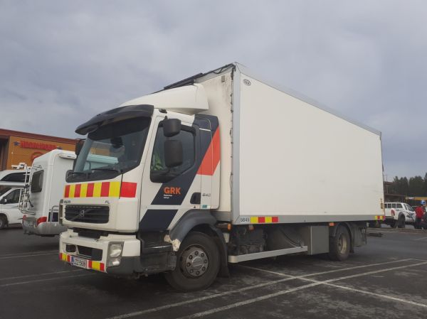 Klikkaa kuvaa nähdäksesi se täysikokoisena
==============
GRK:n Volvo FL240
GRK:n Volvo FL240 huoltoauto.
Avainsanat: GRK Volvo FL240 ABC Hirvaskangas 5849 GRK:n Volvo FL240
GRK:n Volvo FL240 huoltoauto.
Avainsanat: GRK Volvo FL240 ABC Hirvaskangas 5849