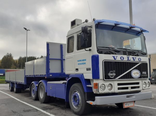 H Niemen Volvo F10
H Niemen Volvo F10 puoliperävaunuyhdistelmä.
Avainsanat: Niemi Volvo F10 Shell Hirvaskangas