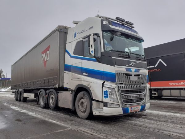 Kuljetusliike H Sandellin Volvo FH16
Kuljetusliike H Sandellin Volvo FH16 puoliperävaunuyhdistelmä.
Avainsanat: Sandell Volvo FH16 ABC Hirvaskangas