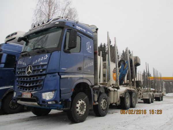 Haikan MB 4163 Arocs 
Haikka Ky:n MB 4163 Arocs puutavarayhdistelmä.
Avainsanat: Haikka MB 4163 Arocs Shell Hirvaskangas