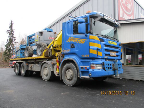 Havatorin Scania R420
Havator Oy:n nosturilla varustettu Scania R420.
Avainsanat: Havator Scania R420 Neste