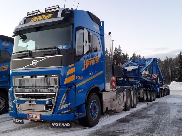 Havatorin Volvo FH16
Havator Oy:n Volvo FH16 lavettiyhdistelmä.
Avainsanat: Havator Volvo FH16 ABC Hirvaskangas Malte Erikoiskuljetus 820