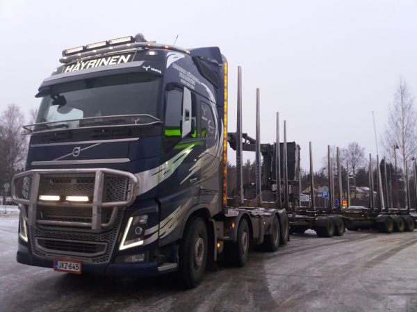 M Häyrisen Volvo FH16
M Häyrisen Volvo FH16 puutavarayhdistelmä.
Avainsanat: Häyrinen Volvo FH16