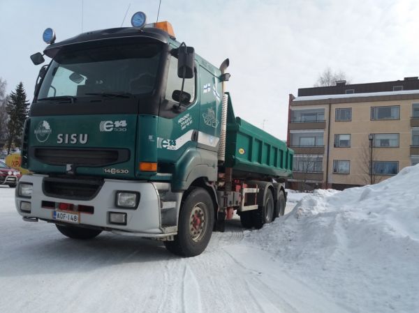 Kuljetus Heinosen Sisu E14
Kuljetus Heinonen Oy:n Sisu E14 sora-auto.
Avainsanat: Heinonen Sisu E14