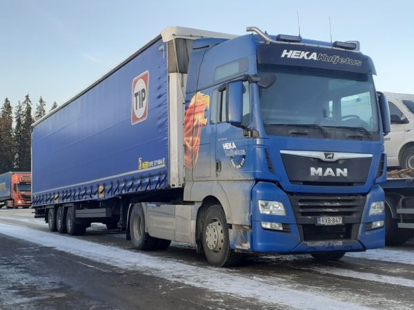 Heka-Kuljetuksen MAN TGX 18.510
Heka-Kuljetus Oy:n MAN TGX 18.510 puoliperävaunuyhdistelmä.
Avainsanat: Heka-Kuljetus MAN TGX 18.510 ABC Hirvaskangas