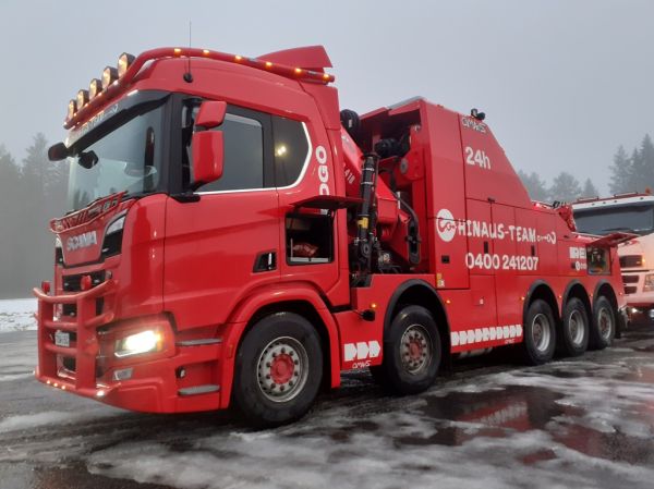 Hinaus-Teamin Scania R660
Hinaus-Team Oy:n Scania R660 hinausauto.
Avainsanat: Hinaus-Team Redgo Scania R660 Hirvaskangas