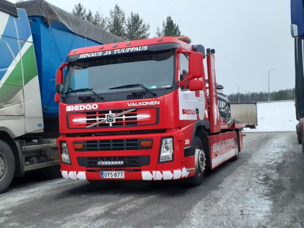 Fabrikantin Volvo FM12
Fabrikantti Oy:n Volvo FM12 hinausauto.
Avainsanat: Fabrikantti Hinaus&Tuuppaus Valkonen Volvo FM12 Redgo Shell Hirvaskangas 20