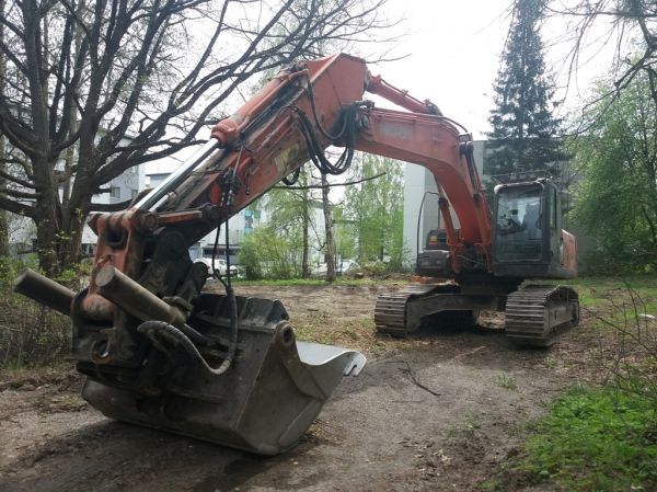 Timitecin Hitachi Zaxis 280 LCN
Timitec Oy:n Hitachi Zaxis 280 LCN telakaivinkone.
Avainsanat: Timitec Hitachi Zaxis 280 LCN