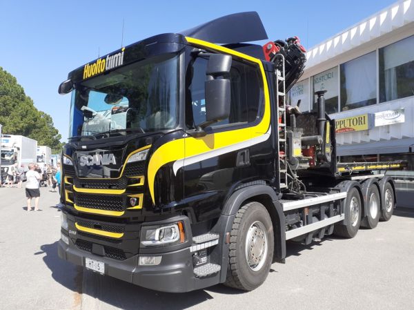 Huoltotiimin Scania G410
Huoltotiimin nosturilla varustettu Scania G410 vaihtolava-auto.
Avainsanat: Huoltotiimi Scania G410 Viitasaari23