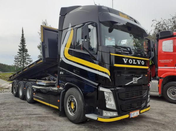 Huoltotiimin Volvo FH
Huoltotiimin Volvo FH vaihtolava-auto.
Avainsanat: Huoltotiimi Volvo FH Viitasaari22