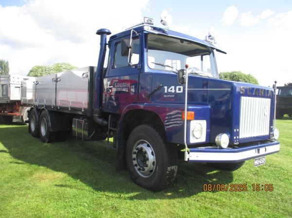 I Salomaan Scania T140
I Salomaan Scania T140 kuorma-auto.
Avainsanat: Salomaa Scania T140 Alahärmä25