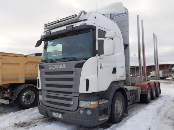 Ikonen Yhtiön Scania R580
Ikonen Yhtiön Scania R580 puutavara-auto.
Avainsanat: Ikonen-Yhtiöt Scania R580 Hirvaskangas