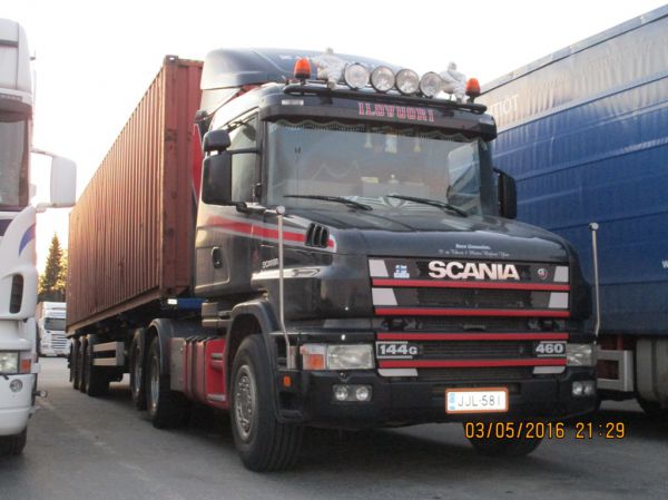 Ilovuoren Scania T144
Ilovuori Oy:n Scania T144 puoliperävaunuyhdistelmä.
Avainsanat: Ilovuori Scania T144 ABC Hirvaskangas