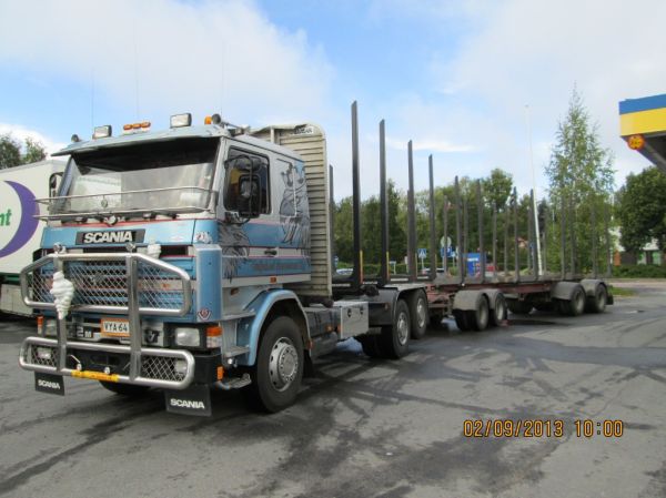 Veljekset Immosen Scania 142M
Veljekset Immonen Oy:n Scania 142M puutavarayhdistelmä.
Avainsanat: Immonen Scania 142M V8