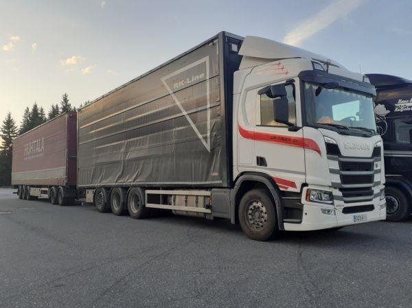 Klikkaa kuvaa nähdäksesi se täysikokoisena
==============
JJY-Truckin Scania 560R
JJY-Truck Oy:n Scania 560R täysperävaunuyhdistelmä.
Avainsanat: JJY-Truck Scania 560R ABC Hirvaskangas Huhtala RK-Line JJY-Truckin Scania 560R
JJY-Truck Oy:n Scania 560R täysperävaunuyhdistelmä.
Avainsanat: JJY-Truck Scania 560R ABC Hirvaskangas Huhtala RK-Line