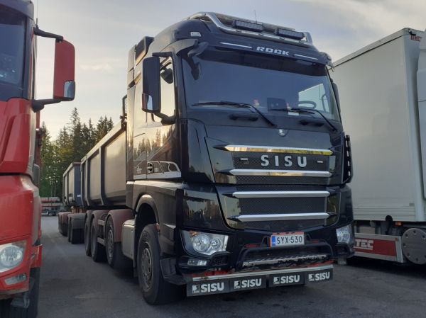 JV-Transin Sisu Polar
JV-Trans Oy:n Sisu Polar sorayhdistelmä.
Avainsanat: JV-Trans Sisu Polar Rock ABC Hirvaskangas