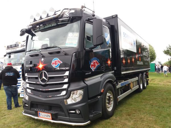 J Laakson MB Actros
J Laakson MB 2542 Actros.
Avainsanat: Laakso MB 2542 Actros HIFK Alahärmä17