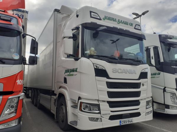 J Saaren Scania 500R
J Saari Oy:n Scania 500R täysperävaunuyhdistelmä.
Avainsanat: Saari Scania 500R Shell Hirvaskangas