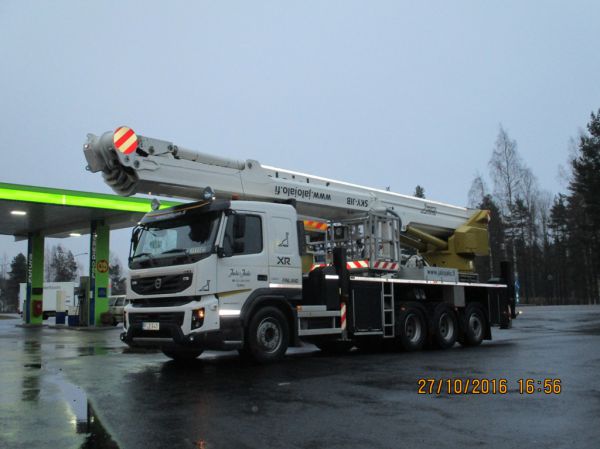 Jalo&Jalon Volvo FMX420
Jalo&Jalon Volvo FMX420 nostolava-auto.
Avainsanat: Jalo&Jalo Volvo FMX420 Neste