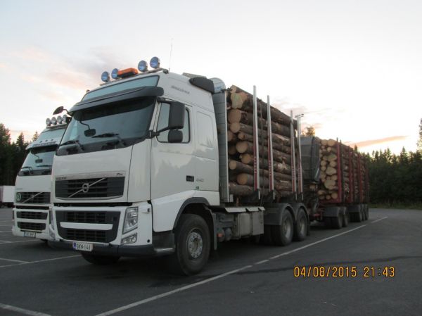 Kuljetusliike Järveläisen Volvo FH540
Kuljetusliike Järveläinen Oy:n Volvo FH540 puutavarayhdistelmä.
Avainsanat: Järveläinen Volvo FH540 ABC Hirvaskangas Keitele-Forest