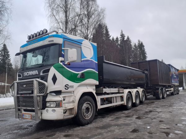 Jätehuolto P Pääkkösen Scania R520
Jätehuolto P Pääkkönen Oy:n Scania R520 täysperävaunuyhdistelmä.
Avainsanat: Pääkkönen Scania R520 Shell Hirvaskangas