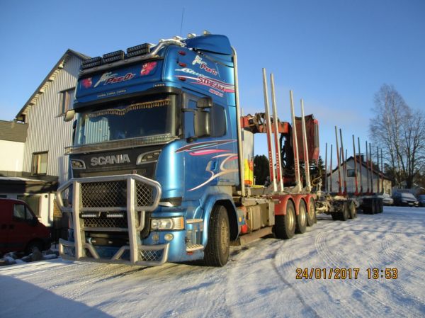 JiiPeen Scania R730
JiiPee Oy:n Scania R730 puutavarayhdistelmä.
Avainsanat: JiiPee Scania R730