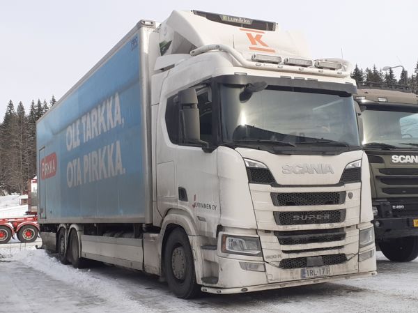 Jurvasen Scania 500R
Jurvanen Oy:n Scania 500R rahtiauto.
Avainsanat: Kesko Pirkka Jurvanen Scania 500R