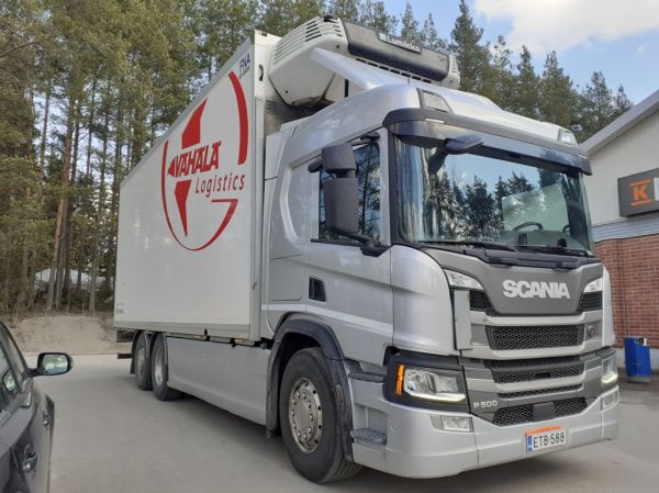 Jyväskylän Autokuljetuksen Scania P500
Jyväskylän Autokuljetus Oy:n Scania P500 rahtiauto.
Avainsanat: Autokuljetus Scania P500