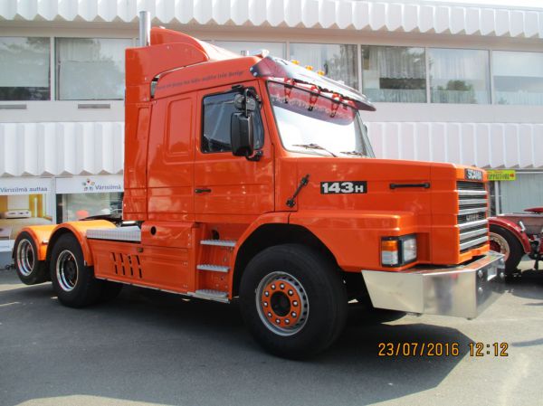 Jyväskylän Autokuljetuksen Scania T143H
Jyväskylän Autokuljetus Oy:n Scania T143H rekkaveturi.
Avainsanat: Jyväskylän Autokuljetus Scania T143H Viitasaari16