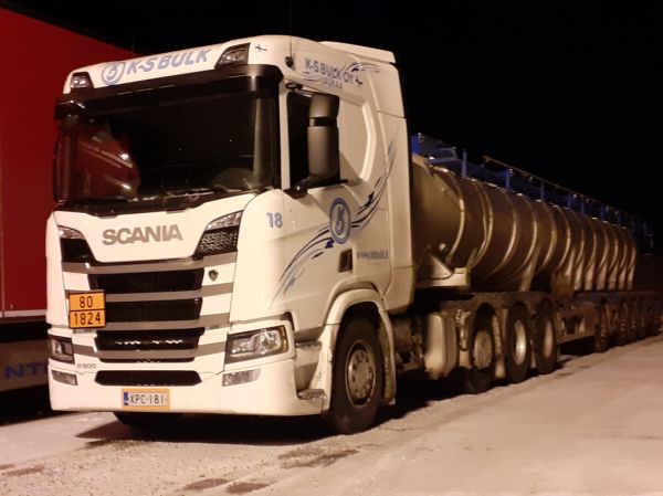 K-S Bulkin Scania R500
K-S Bulk Oy:n Scania R500 säiliöpuolikas
Avainsanat: K-S-Bulk Scania R500 18