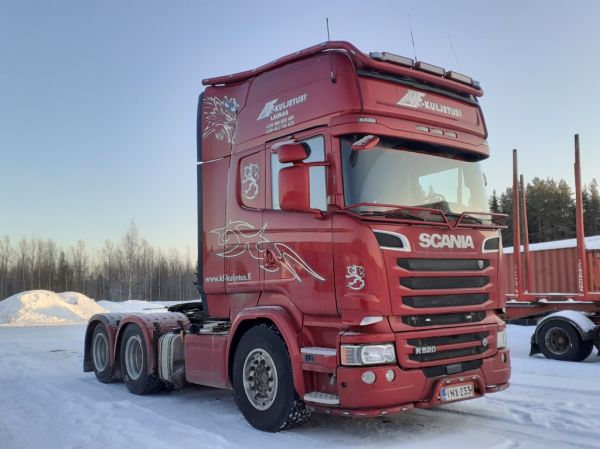 KF-Kuljetuksen Scania R520
KF-Kuljetus Oy:n Scania R520 rekkaveturi.
Avainsanat: KF-Kuljetus Scania R520 Hirvaskangas