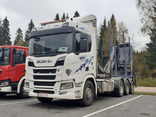 KL-Häkän Scania R650 
KL-Häkä Oy:n Scania R650 puutavara-auto 
Avainsanat: KL-Häkä Scania R650