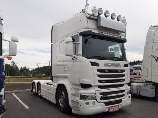 KM-Rahdin Scania R490
KM-Rahti Oy:n Scania R490 rekkaveturi.
Avainsanat: KM-Rahti Scania R490 Viitasaari22