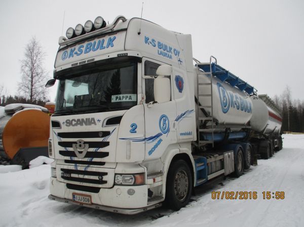 K-S Bulkin Scania R500 
K-S Bulk Oy:n Scania R500 säiliöyhdistelmä.
Avainsanat: K-S-Bulk Scania R500 Pappa 2