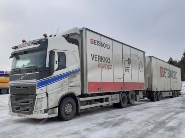 K Leinon Volvo FH500
K Leino Oy:n Volvo FH500 täysperävaunuyhdistelmä.
Avainsanat: Leino Volvo FH500 ABC Hirvaskangas 18 Etsnord