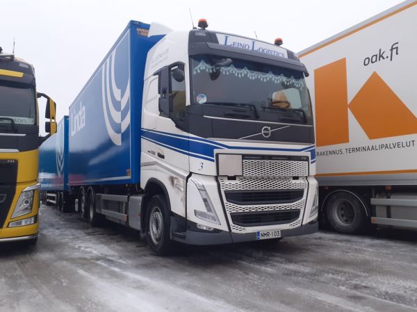 K Leinon Volvo FH500
K Leino Oy:n Volvo FH500 täysperävaunuyhdistelmä.
Avainsanat: Leino Volvo FH500 ABC Hirvaskangas 3 Linda