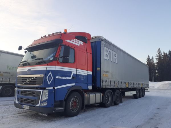 K Palinin Volvo FH
K Palin Ky:n Volvo FH puoliperävaunuyhdistelmä.
Avainsanat: Palin Volvo FH ABC Hirvaskangas 3 Jimbo