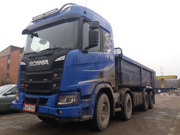 Kaivutyö Salmelan Scania R730XT
Kaivutyö Salmela Oy:n Scania R730XT sora-auto.
Avainsanat: Salmela Scania R730XT