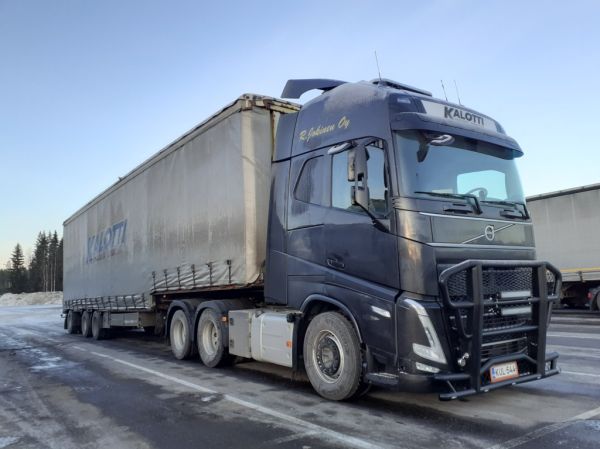 R Jokisen Volvo FH
Kalottihuolinnan ajossa oleva R Jokinen Oy:n Volvo FH puoliperävaunuyhdistelmä.
Avainsanat: Kalottihuolinta Jokinen Volvo FH ABC Hirvaskangas