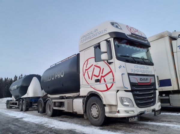 Kangasalan Pumppauskeskuksen DAF XF530
Kangasalan Pumppauskeskuksen DAF XF530 säiliöyhdistelmä.
Avainsanat: Pumppauskeskus KPK DAF XF530 ABC Hirvaskangas