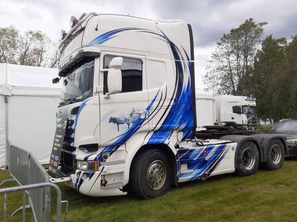 Kannonkoneen Scania R580
Kannonkone Oy:n Scania R580 rekkaveturi.
Avainsanat: Kannonkone Scania R580 Viitasaari22