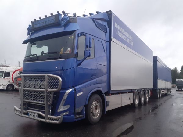 Klikkaa kuvaa nähdäksesi se täysikokoisena
==============
Kannuksen Kuljetuksen Volvo FH
Kannuksen Kuljetus Oy:n Volvo FH täysperävaunuyhdistelmä.
Avainsanat: Kannuksen Kuljetus Volvo FH ABC Hirvaskangas Kannuksen Kuljetuksen Volvo FH
Kannuksen Kuljetus Oy:n Volvo FH täysperävaunuyhdistelmä.
Avainsanat: Kannuksen Kuljetus Volvo FH ABC Hirvaskangas